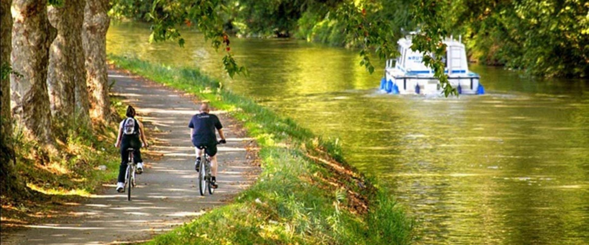 Tapes Du Canal Du Midi Camping L Air Marin